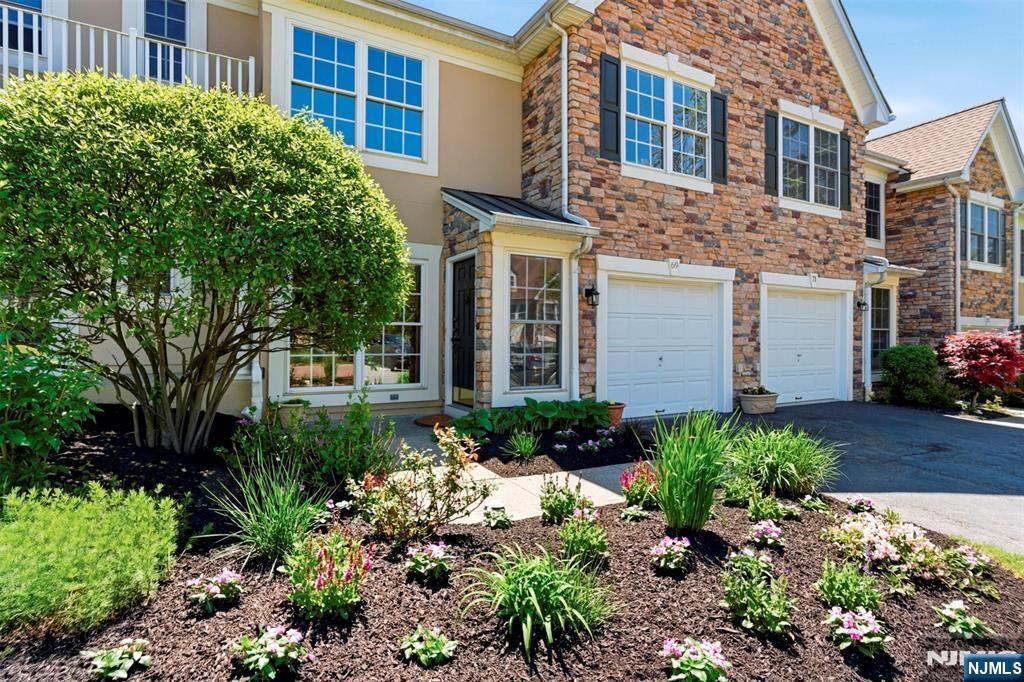 Property Photo:  69 Magnolia Way  NJ 07508 