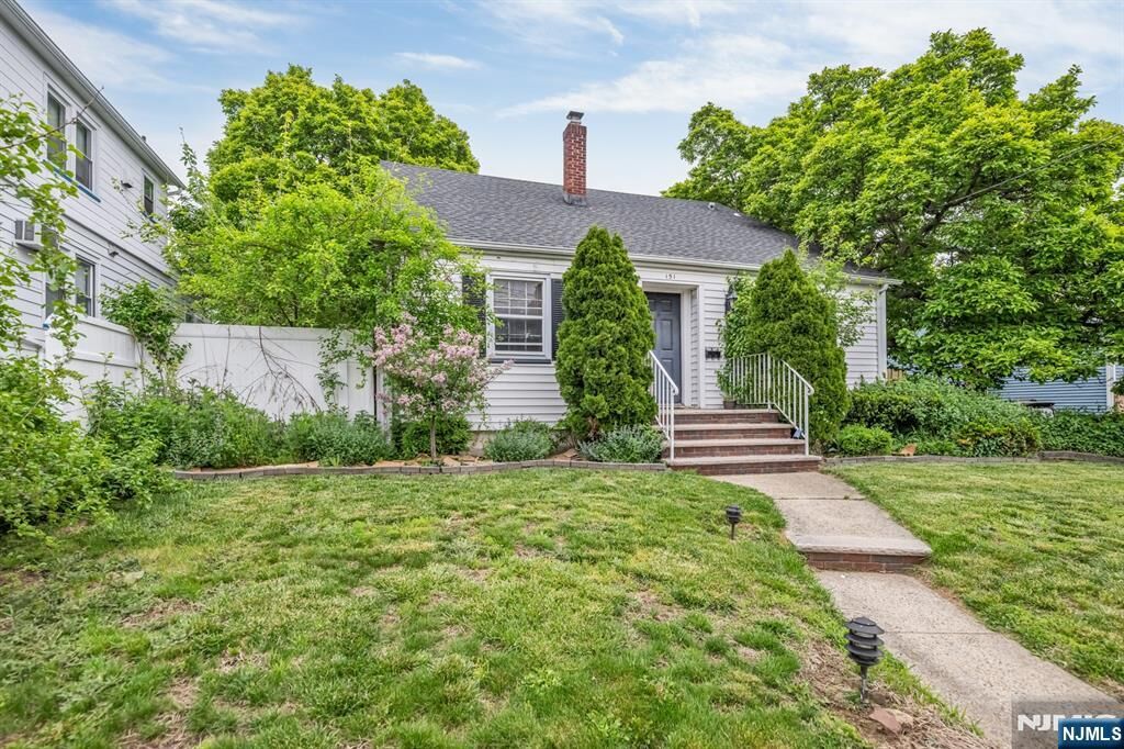 Property Photo:  151 Washington Street  NJ 07644 
