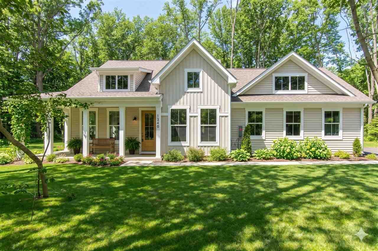 Property Photo:  2152 Golfview  MI 49740 