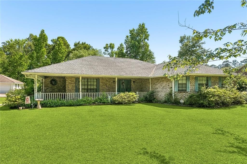 Property Photo:  18380 Esterbrook Road  LA 70454 