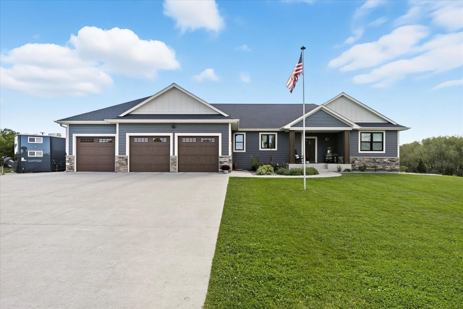 Property Photo: 912 14th Street NE MN 56069