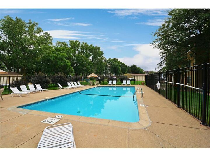 Property Photo: 2110 Ridge Drive 14 MN 55416