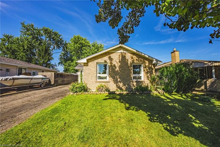Property Photo:  235 Larch Street  ON L8T 4P5 