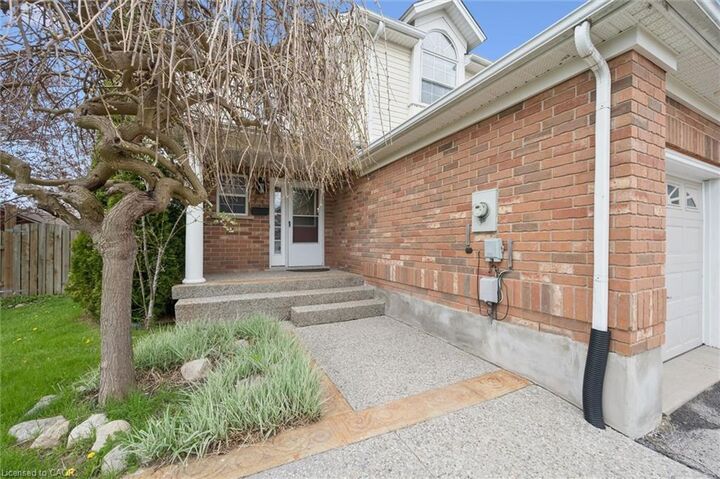 Property Photo:  43 Kearney Street  ON N1E 7B9 