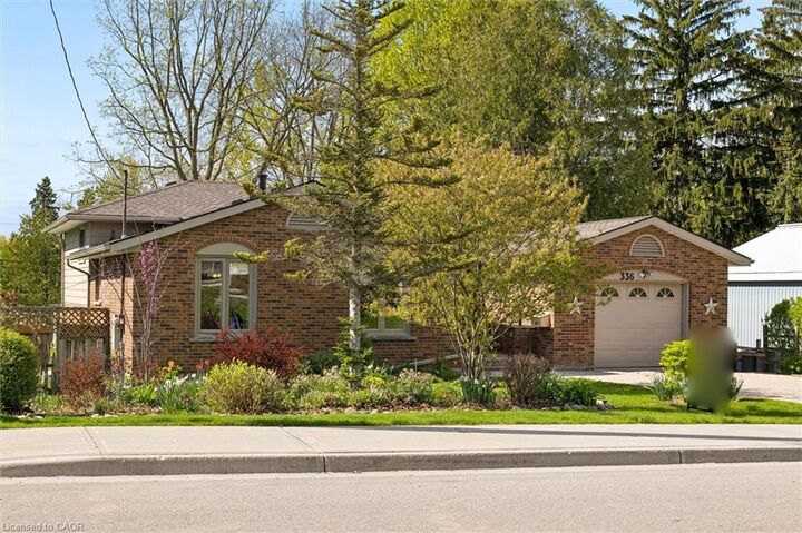 Property Photo:  336 Tunis Street  ON N5C 1X1 
