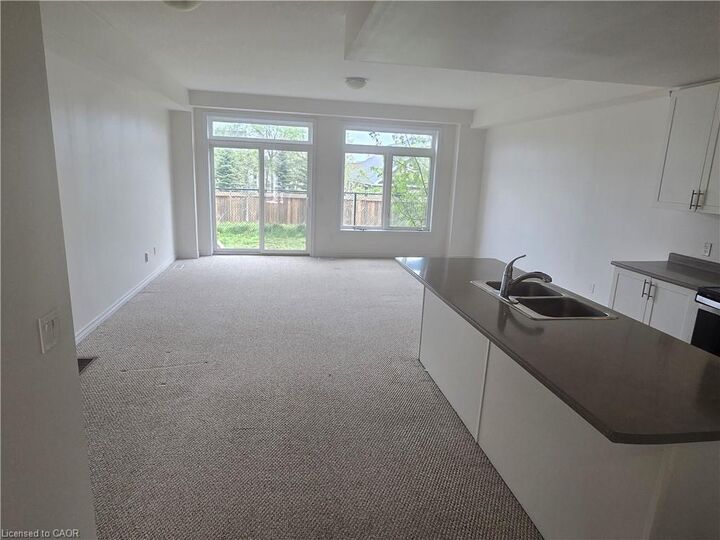 Property Photo:  77 Diana Avenue 5  ON N3T 0R6 