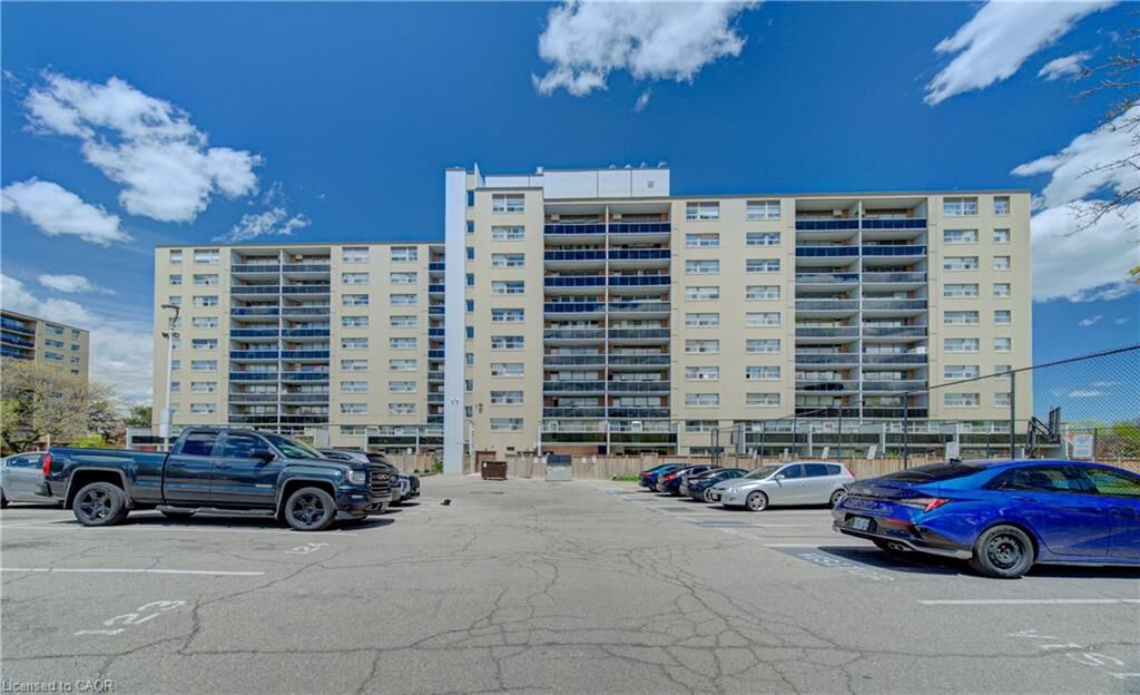 Property Photo:  15 Albright Road 914  ON L8K 5J2 