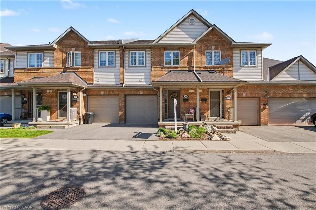 Property Photo:  100 Beddoe Drive 98  ON L8P 4Z2 