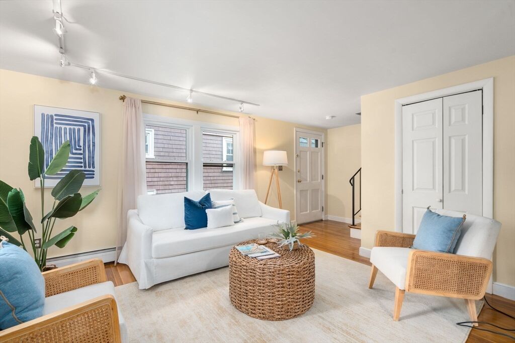 Property Photo:  26 Laurel Street 26  MA 02476 