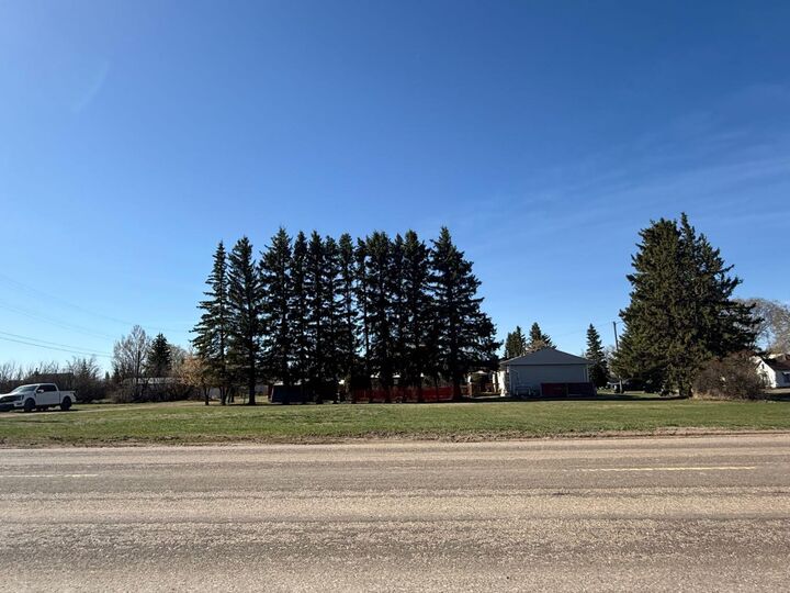Property Photo:  4911 48 Avenue  AB T0B 2W0 