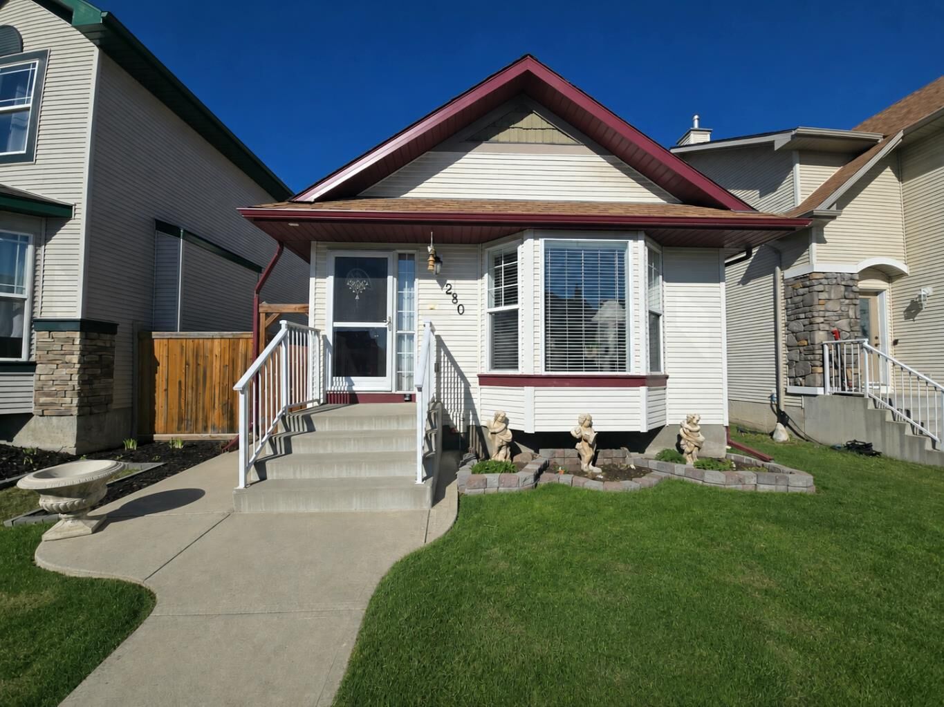 Property Photo:  280 Cramond Close SE  AB T3M 1B9 