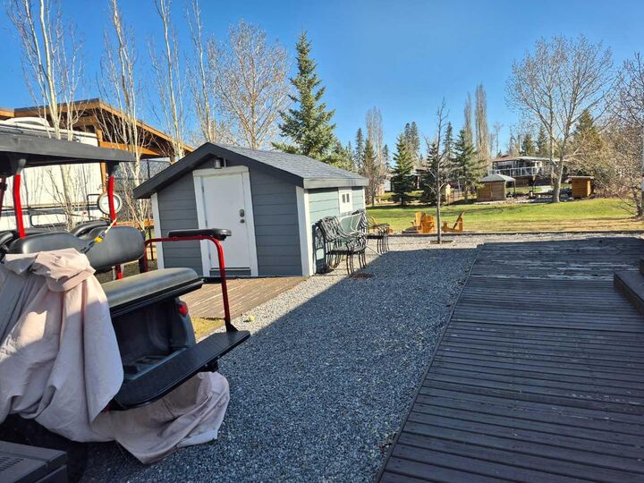 Property Photo:  10046 Township Road 422 179A  AB T4J 1V9 