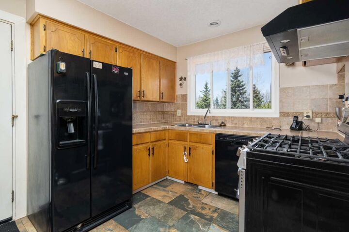 Property Photo:  22321 Twp Rd 414  AB T4L 0H6 