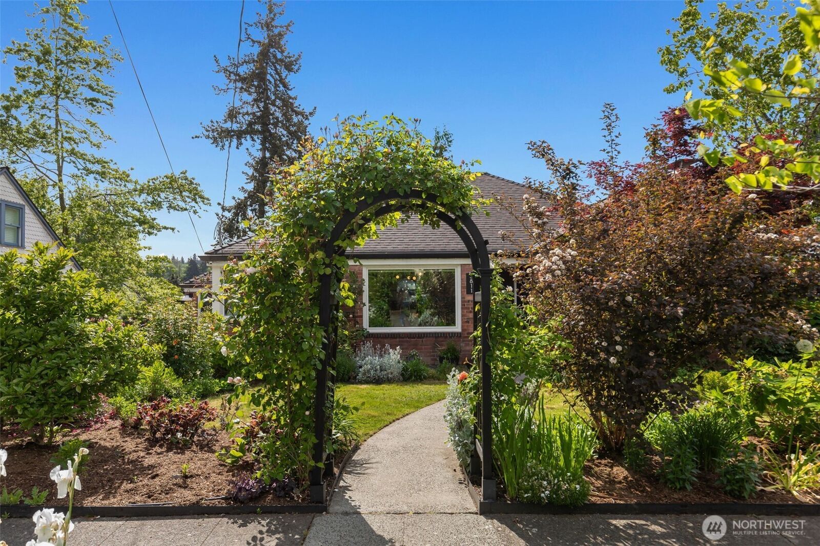 Property Photo:  3811  39th Avenue S  WA 98118 