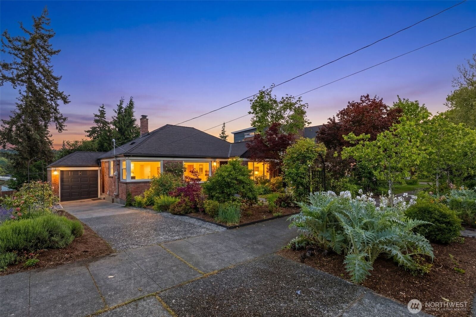 Property Photo: 3811 39th Avenue S WA 98118