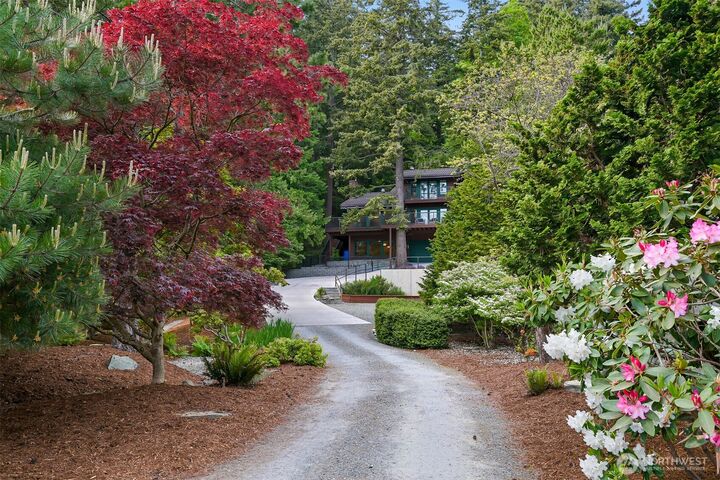 Property Photo:  601  Willow Road  WA 98225 
