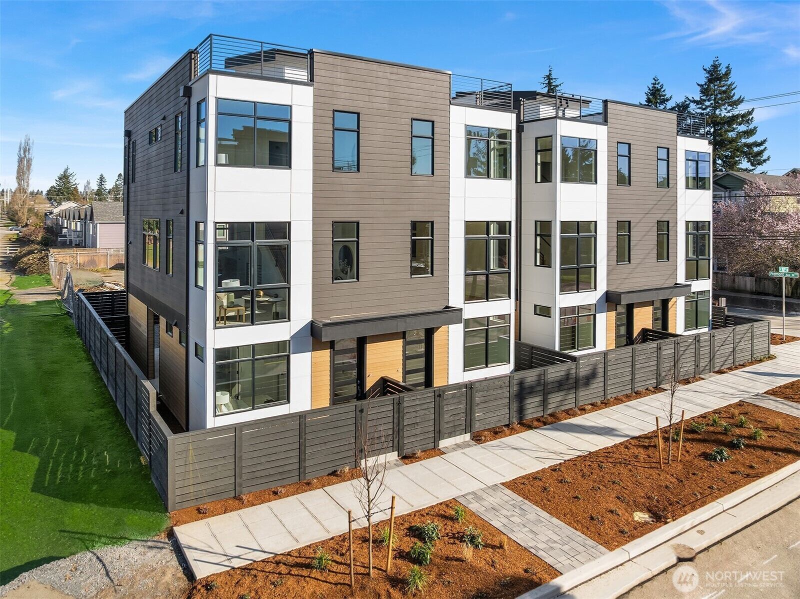 Property Photo: 630 N 92nd Street WA 98103