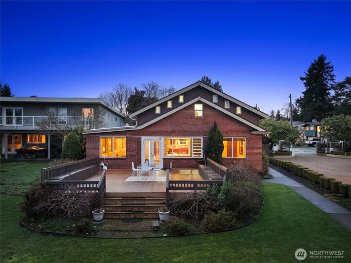 Property Photo:  4728 NE 172nd Street  WA 98155 