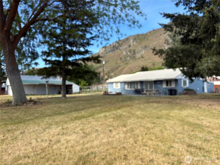 Property Photo:  221  Third Street  WA 98812 