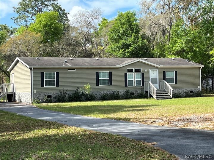 Property Photo:  1570 E Sheridan Lane  FL 34442 