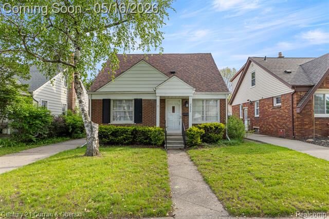 Property Photo:  22920 Oxford Street  MI 48124 