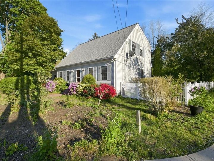 Property Photo: 316 Waseca Avenue RI 02806