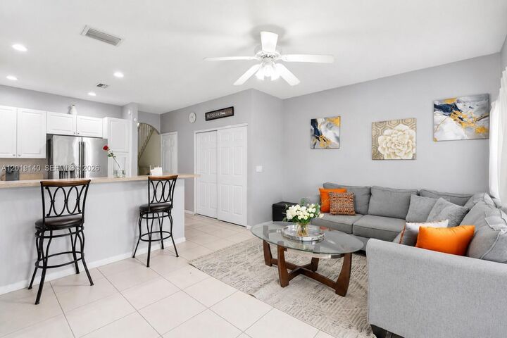 Property Photo:  3028 NW 30th Ave  FL 33311 