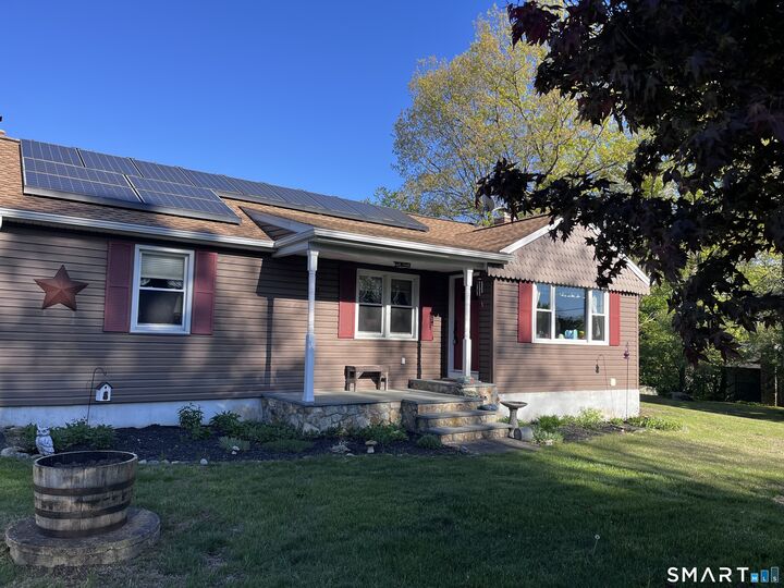 Property Photo:  15 Walter Road  CT 06483 