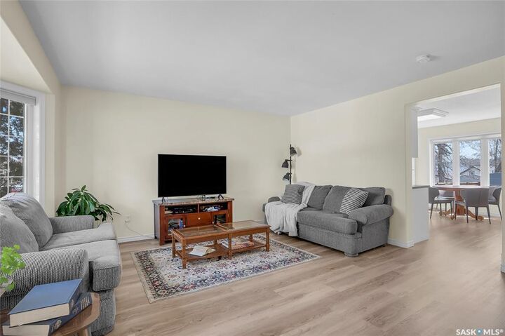 Property Photo:  1122 12th Street E  SK S7H 0E2 