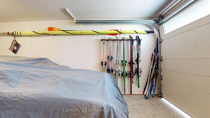 Property Photo:  36 Lighthouse Lane E  ON L9Y 5C8 