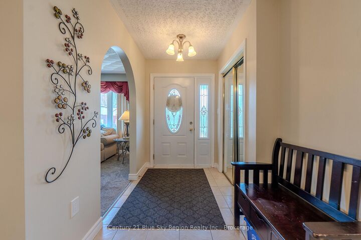 Property Photo:  18 Eglee Avenue  ON P1B 8Z7 