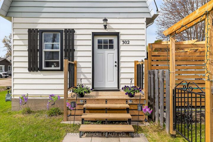 302 Willard Street — photo 1