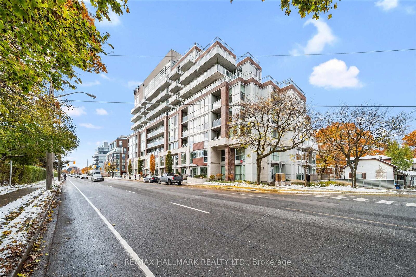 Property Photo: 1350 Kingston Road Th9 ON M1N 1C8