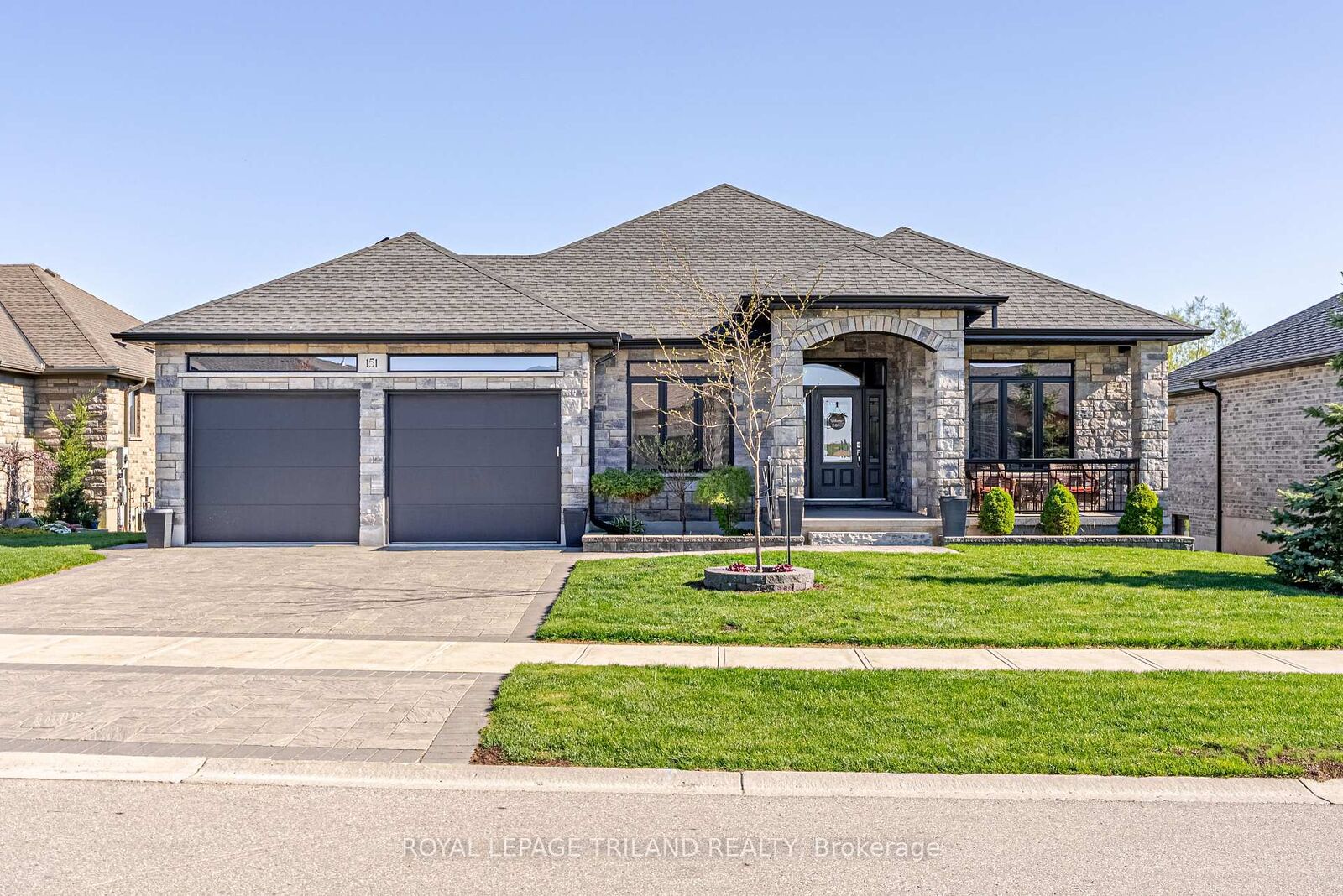 Property Photo: 151 Robin Ridge Drive ON N0L 1B0