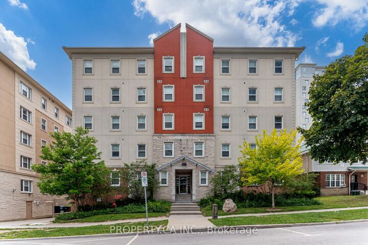 253 Lester Street 204 — photo 1