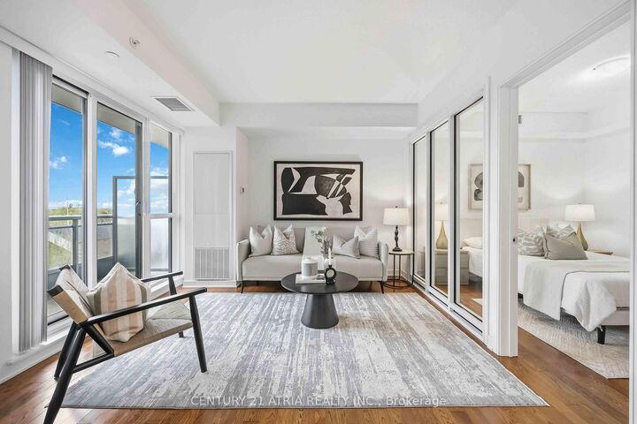 9199 Yonge Street 518 — photo 1