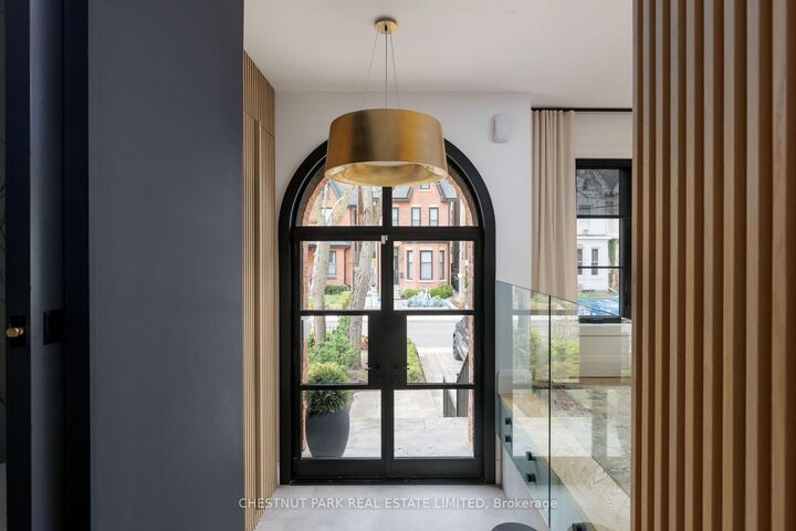Property Photo:  27 Boswell Avenue  ON M5R 1M5 