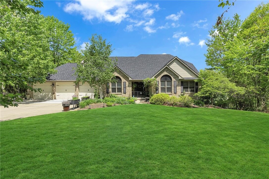 Property Photo: 161 Walnut Ridge Dr PA 15010