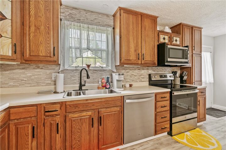 Property Photo: 2902 Darlington Rd 502 PA 15010