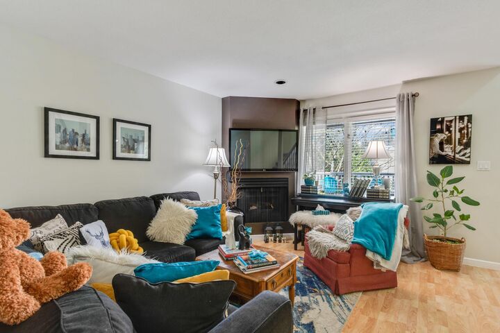 Property Photo:  1518 Bowser Avenue 205  BC V7P 2Y3 