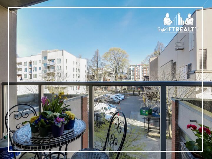 Property Photo:  2228 Marstrand Avenue 309  BC V6K 4T1 