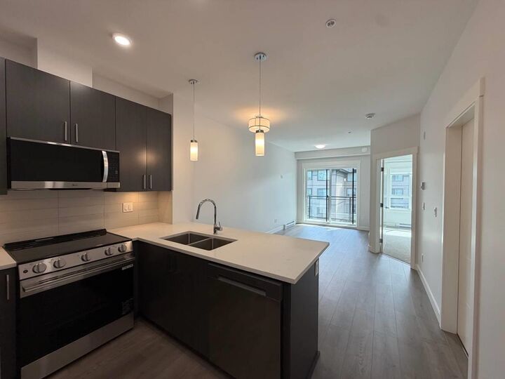 Property Photo:  33886 Pine Street  BC V2X 0N9 
