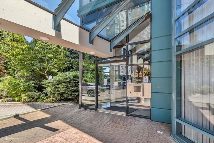 Property Photo: 4567 Hazel Street 1103 BC V5H 4V4