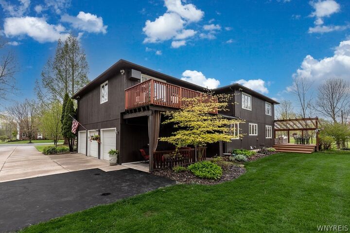 Property Photo:  1731 Huth Road  NY 14072 