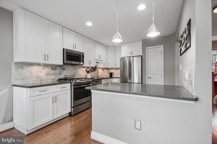 Property Photo: 20341 Ashcroft Terrace VA 20165