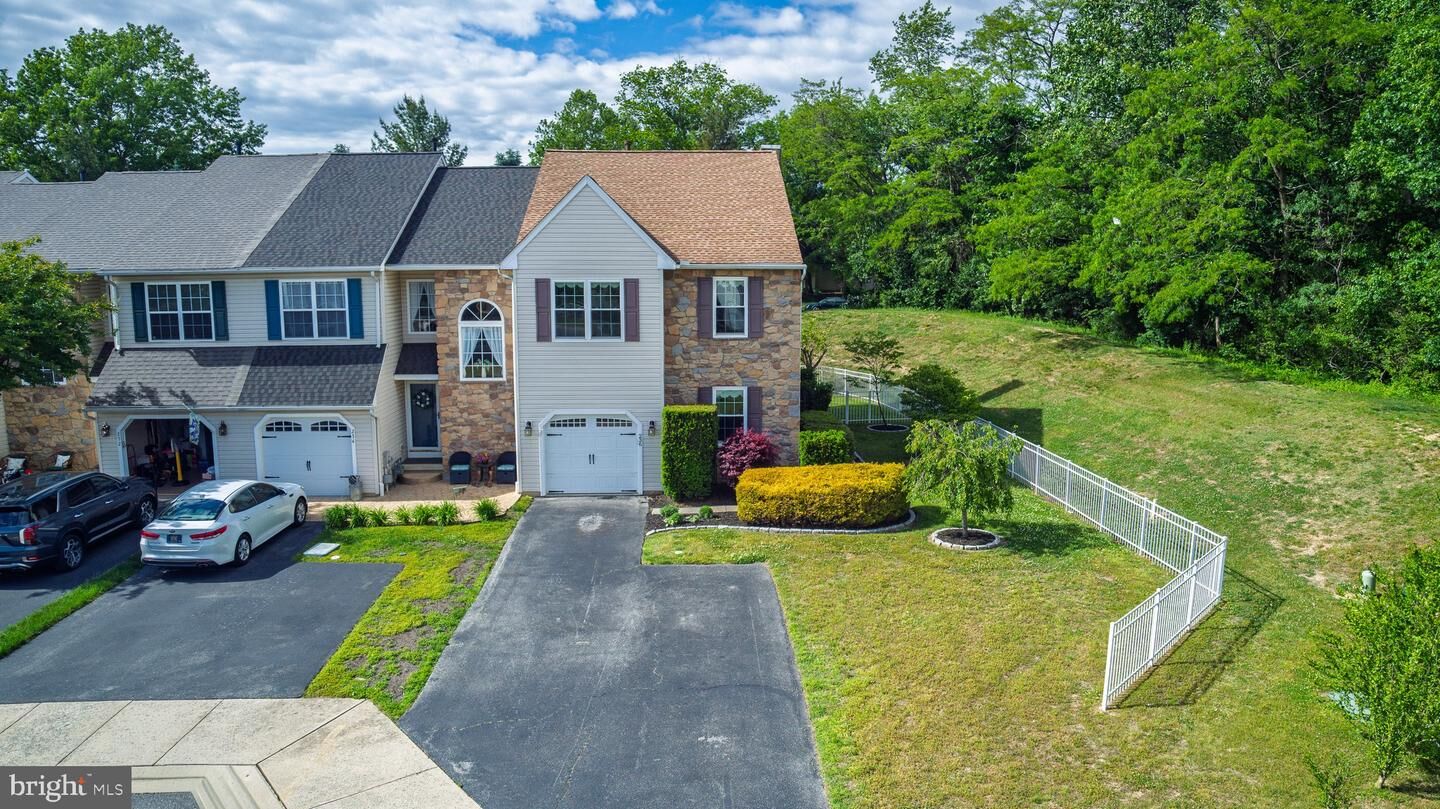 Property Photo:  236 Beckington Court  DE 19709 
