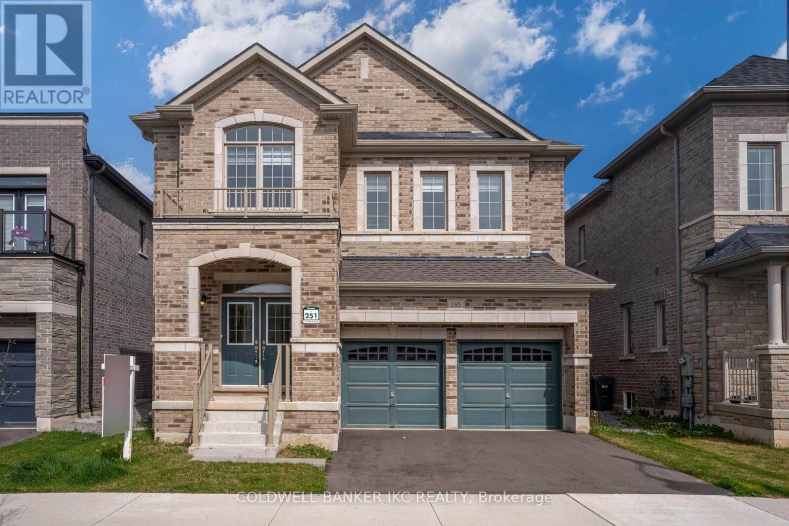 Property Photo:  195 Great Falls Boulevard  ON L8B 1Y9 