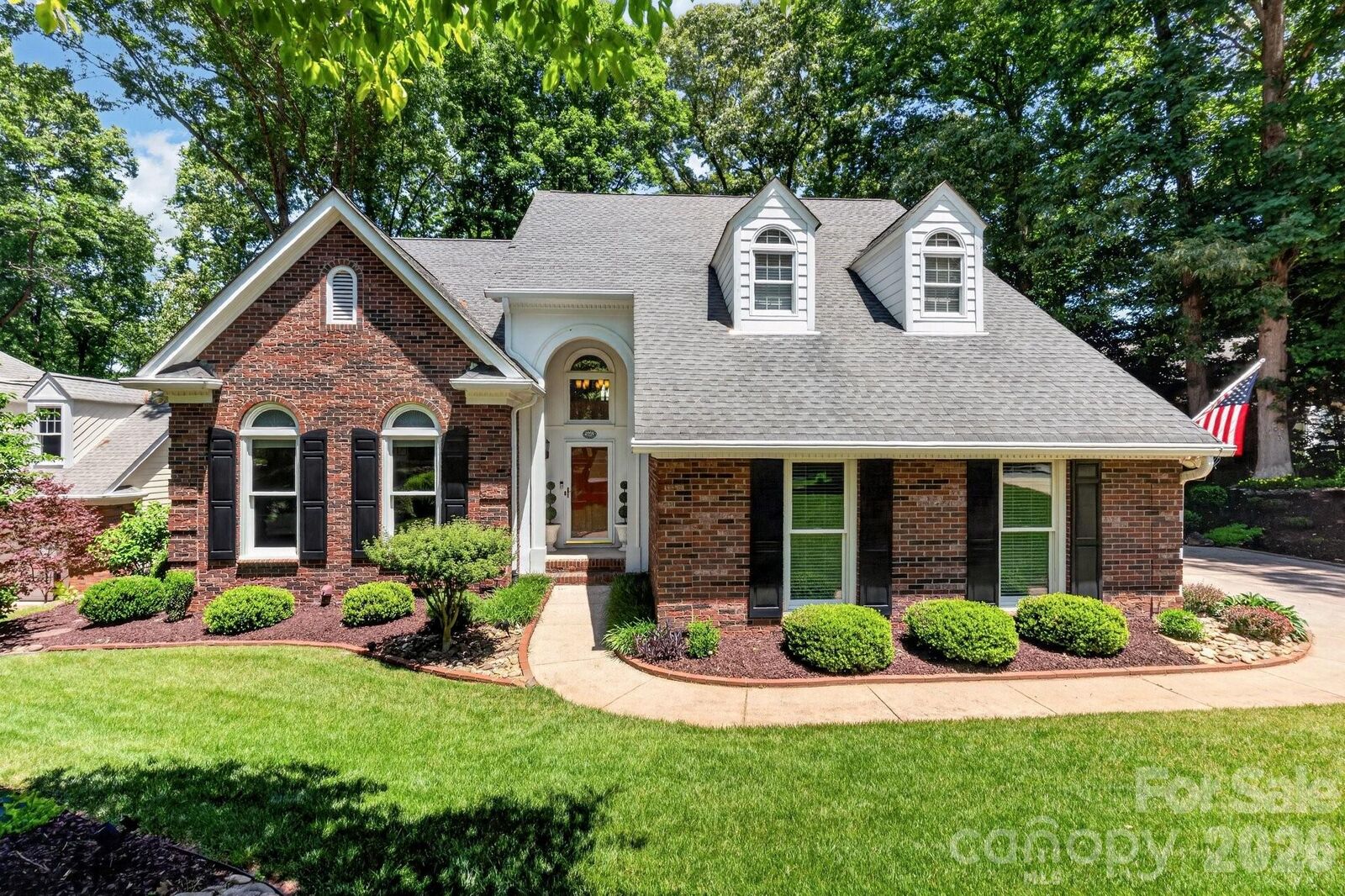 Property Photo:  15211 Sharrow Bay Court  NC 28078 