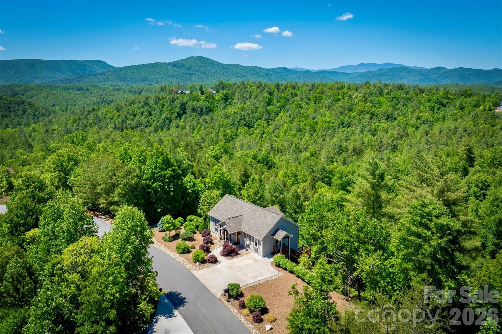 Property Photo:  5564 Table View Lane  NC 28645 