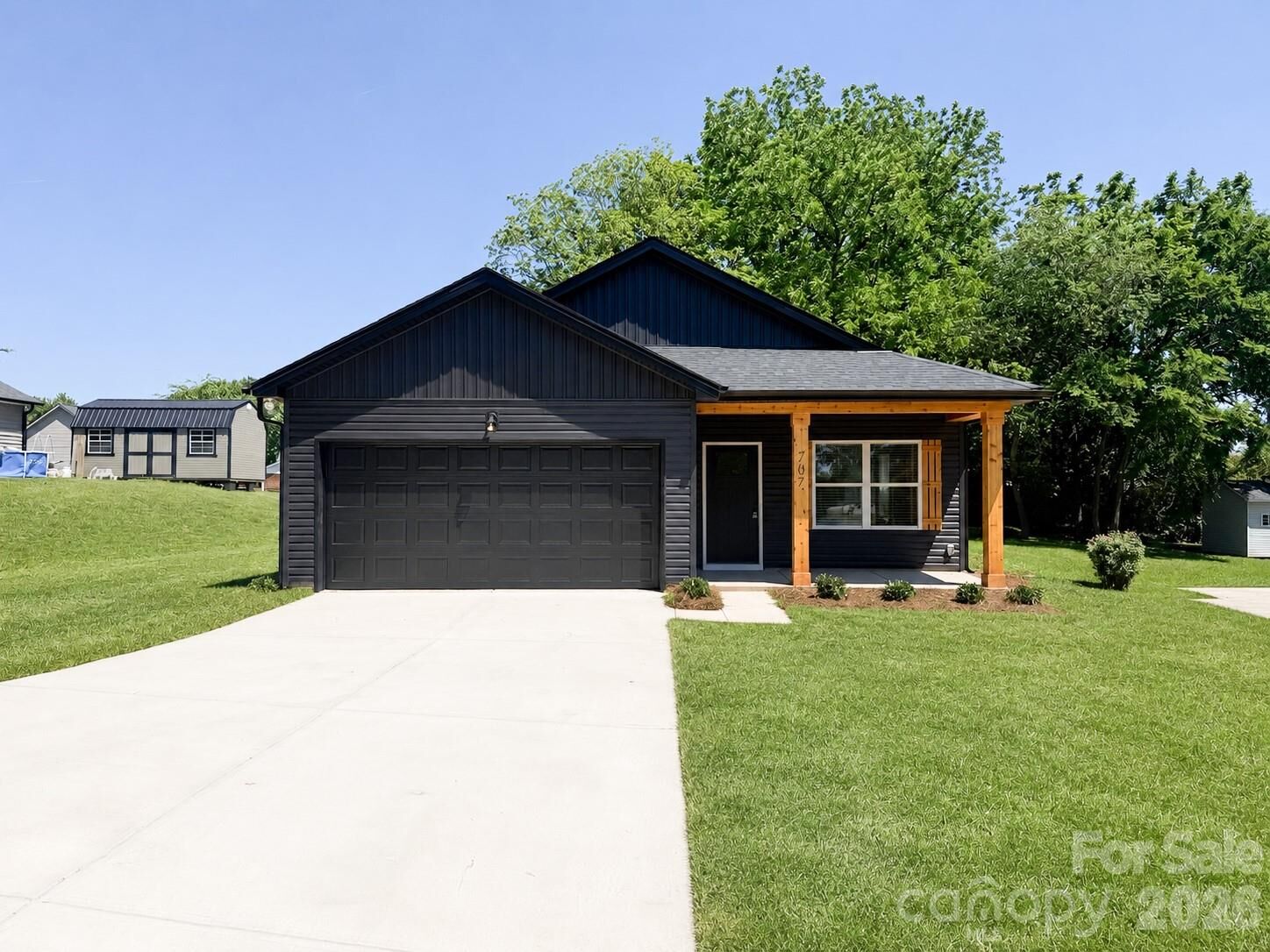 Property Photo: 707 Robin Avenue NC 28081